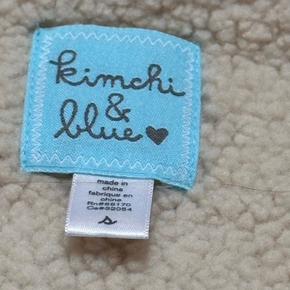 Women's Black and Cream Vest - Picture 4 of 10